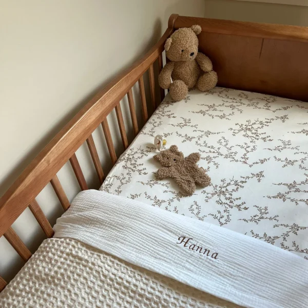 Ledikantlaken offwhite katoen met geborduurde naam Hanna