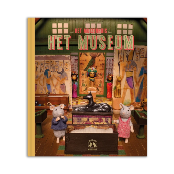 Het Museum book cover featuring mice characters in an Egyptian exhibit scene
