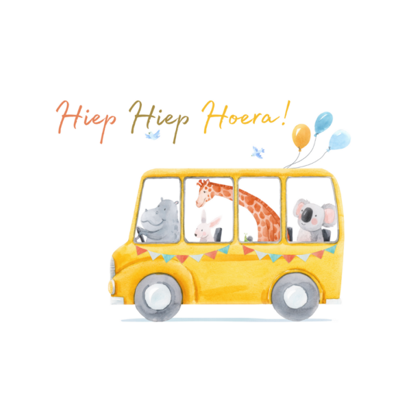 Feestelijke Wenskaart van dieren in een gele bus, tekst 'Hiep Hiep Hoera!'
